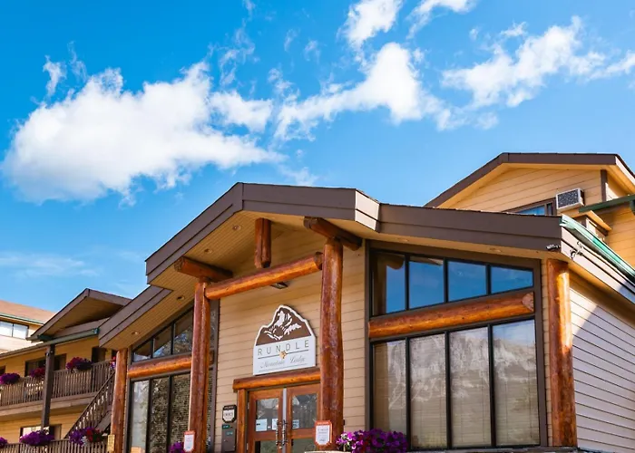 Rundle Mountain Lodge
